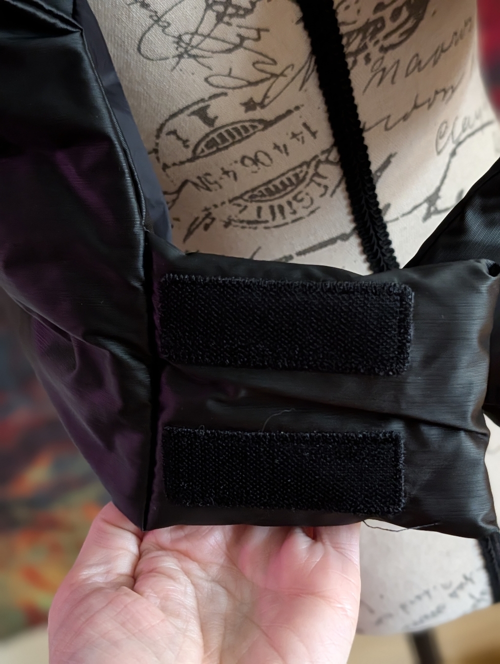 Rains Bator Sleeveless Quilted Jacket Black - Picture 6 of 13
